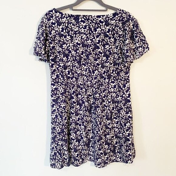 5/$25 Minkpink short ruffle sleeve flowy v-neck lined floral tunic top - XS - Picture 7 of 9